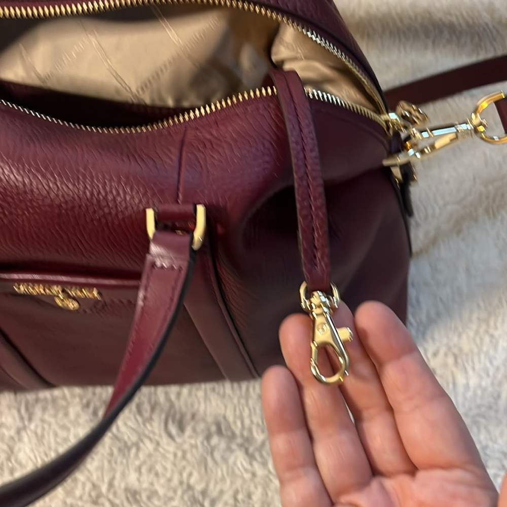 Michael Kors Beck Medium Leather Satchel Bag - Picture 7 of 11